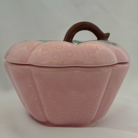 Vintage Belmar Pottery of California #310 Pink Strawberry Serving Bowl &Lid. MCM - Picture 1 of 6